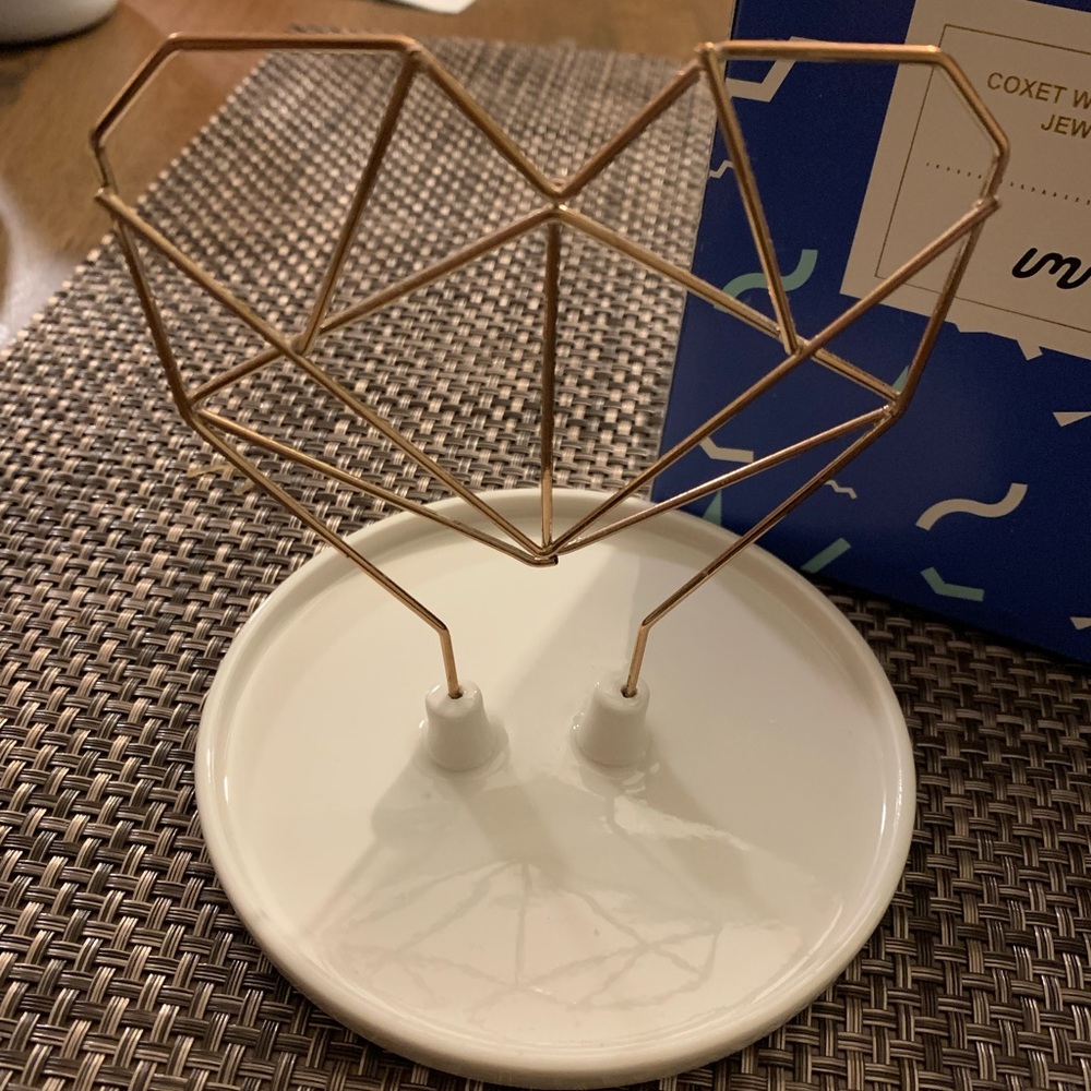 Like New Heart Jewelry Holder
